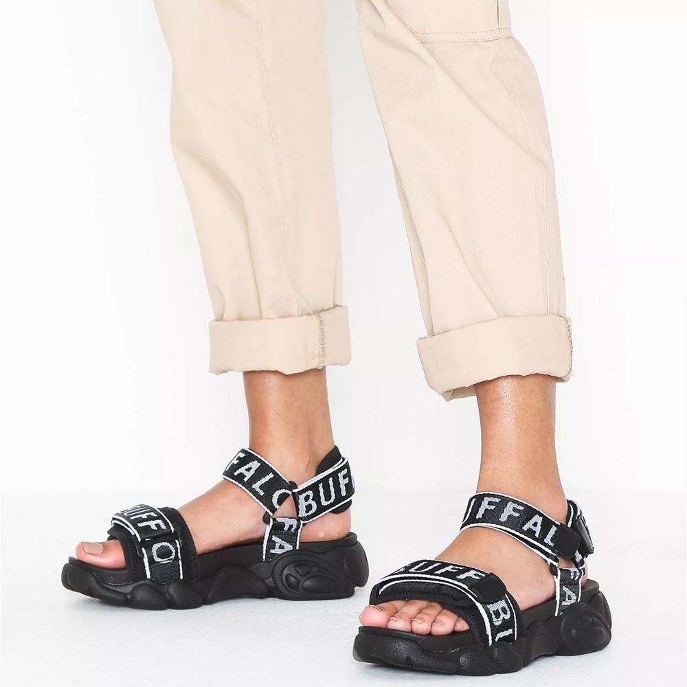 BUFFALO Logo Chunky Sandals